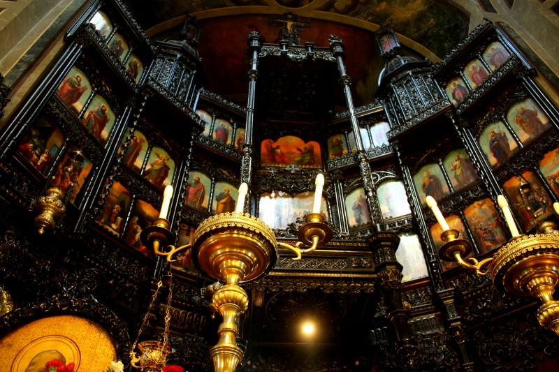 Liturghie arhierească oficiată la Biserica Domnească din municipiul Piteşti