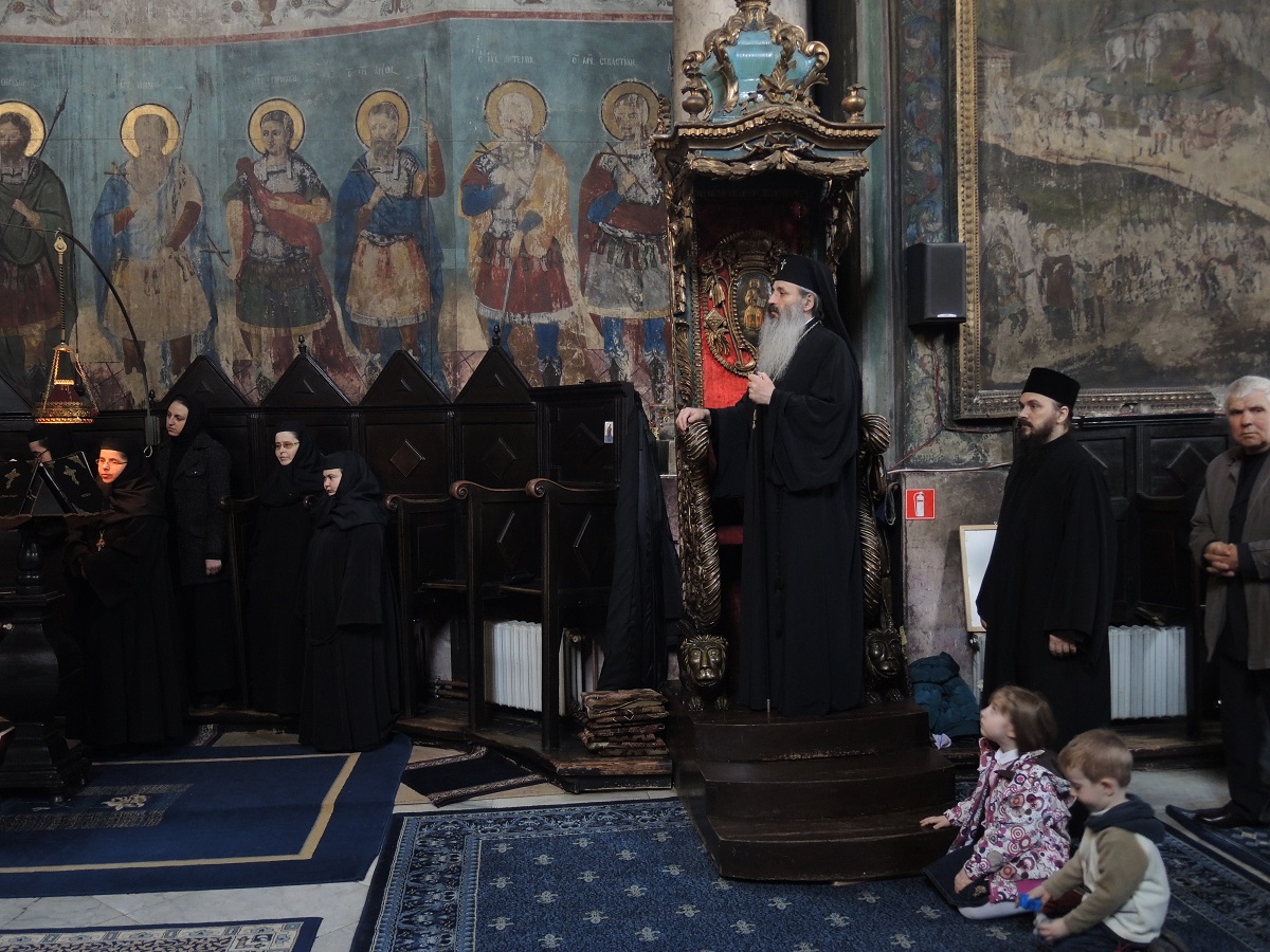 Deniile oficiate de IPS Mitropolit Teofan în Săptămâna Pătimirilor