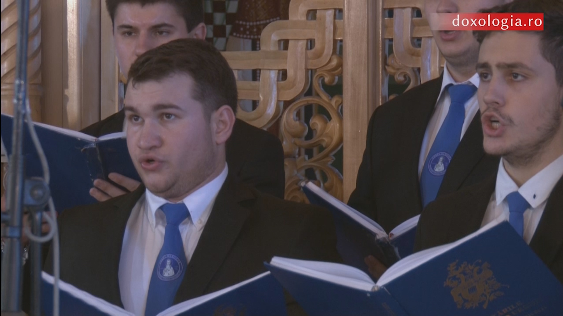 „Axion în Joia Mare” - corul Basileus al Seminarului Teologic Iaşi