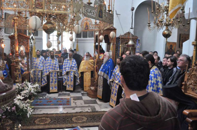 Hram la una dintre dintre cele mai vechi vetre monastice athonite româneşti