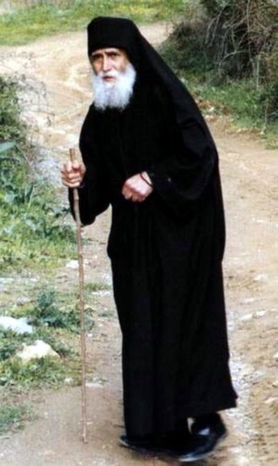 Dragostea adevărată îi încredinţează lăuntric pe tineri