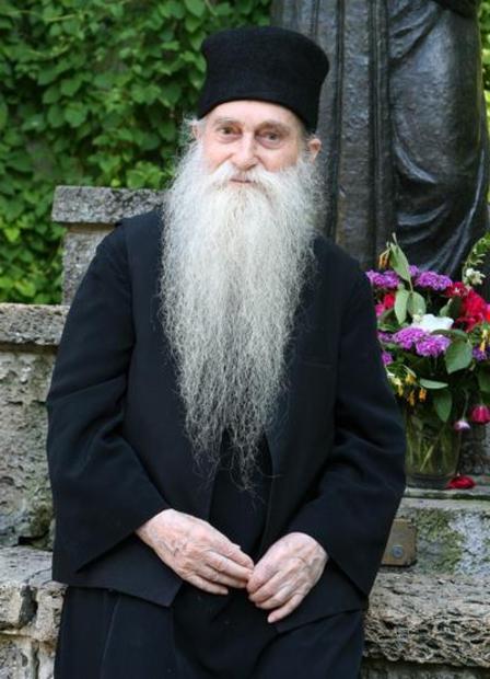 Viaţa înseamnă moarte continuă