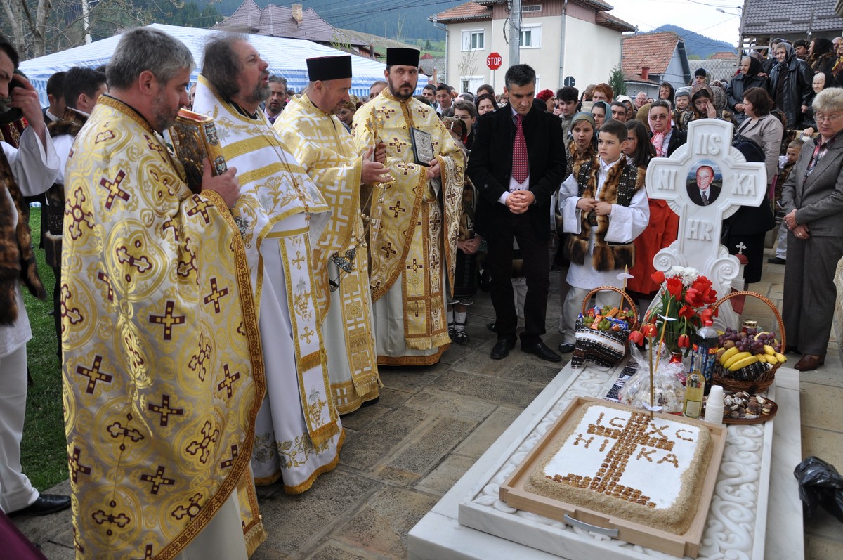Izvorul Tămăduirii la poalele Rarăului