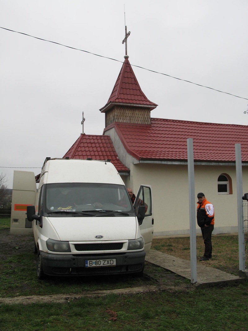 Acţiune umanitară pentru 50 de familii nevoiaşe din Buruieneşti