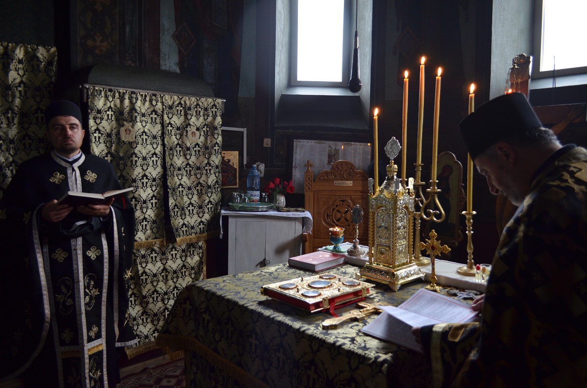 Deniile oficiate de IPS Mitropolit Teofan în Săptămâna Pătimirilor