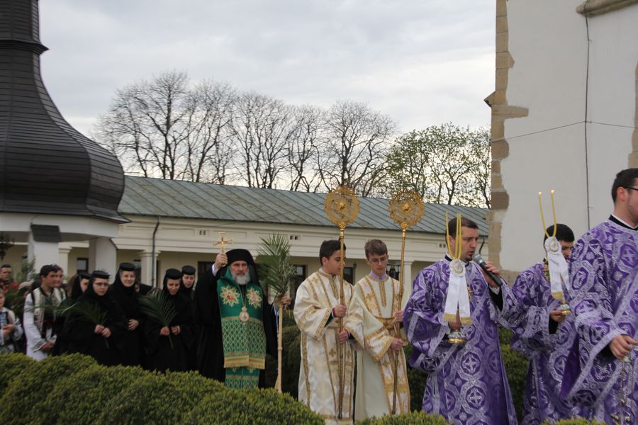 Duminica Floriilor în Eparhia Romanului şi Bacăului