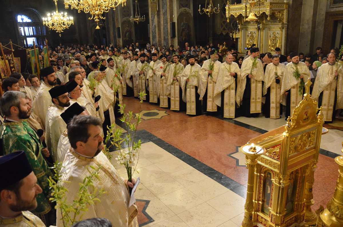 Procesiune de Florii la Iaşi: „Simţi deja momentul Învierii“