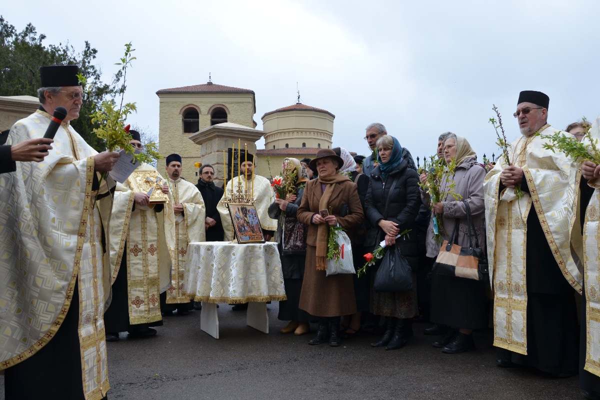 Procesiune de Florii la Iaşi: „Simţi deja momentul Învierii“