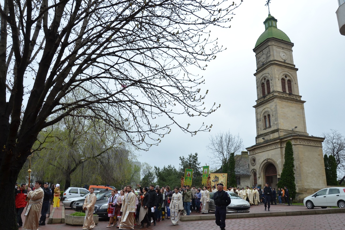 Procesiune de Florii la Iaşi: „Simţi deja momentul Învierii“