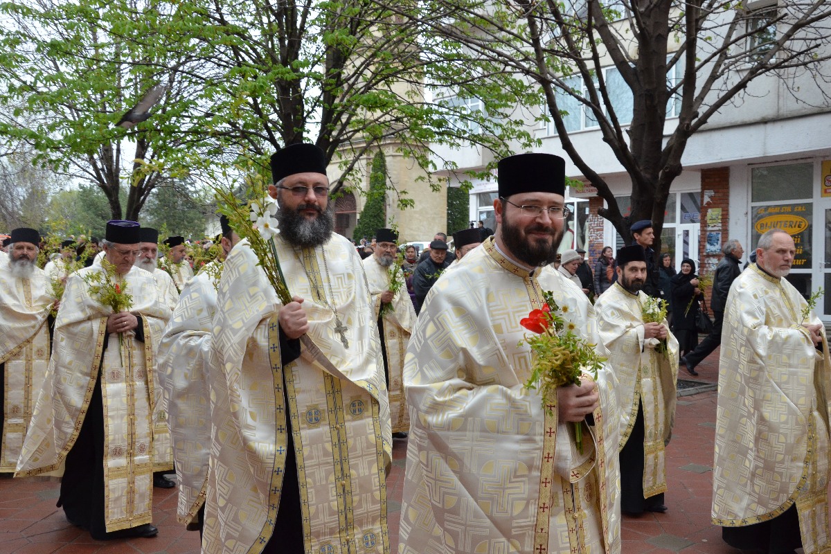 Procesiune de Florii la Iaşi: „Simţi deja momentul Învierii“