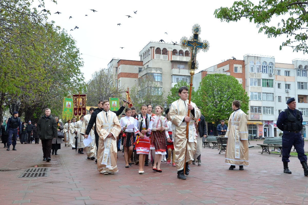Procesiune de Florii la Iaşi: „Simţi deja momentul Învierii“