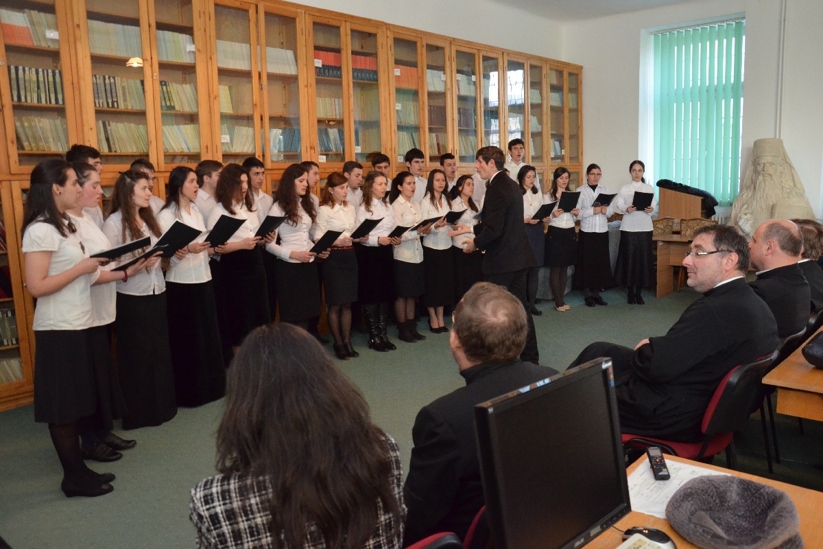 „Serbare Pascală“ la Facultatea de Teologie Ortodoxă din Iaşi