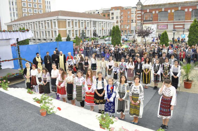 Sobor impresionant de arhierei la Hramul Catedralei din Drobeta Turnu Severin