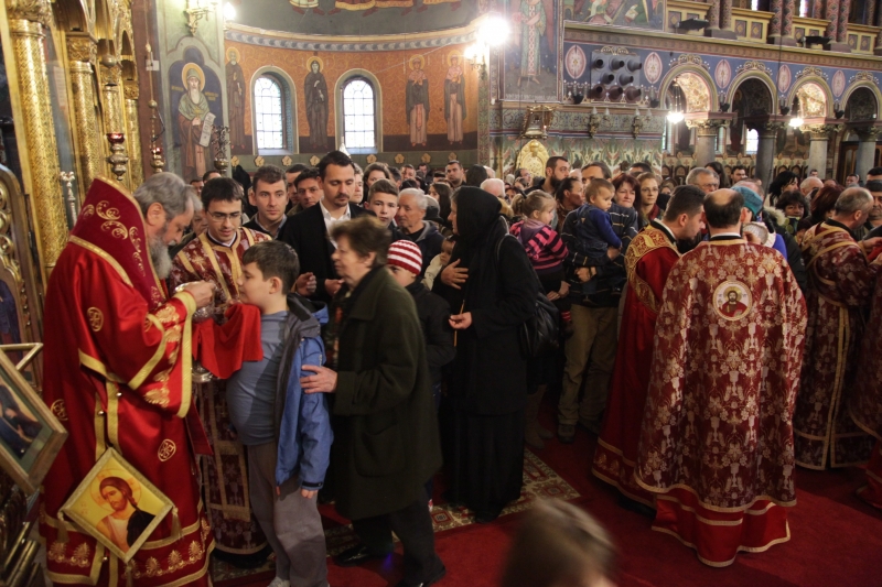 Sibienii au participat în număr mare la Sfânta Liturghie din Joia Mare