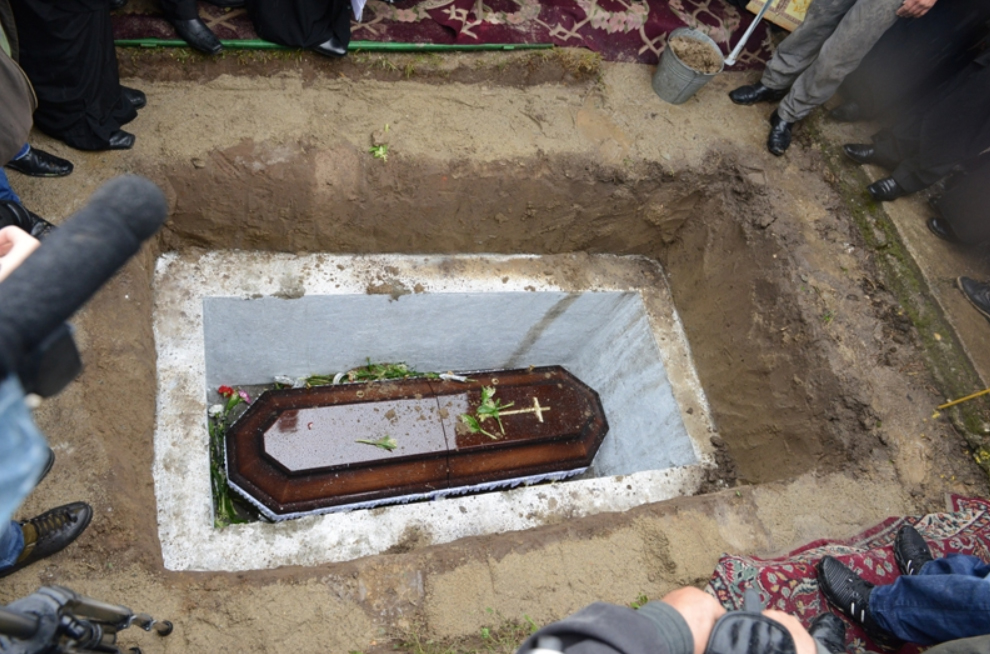 Înaltpreasfinţitul Părinte Arhiepiscop Gherasim Cristea a fost înmormântat la Râmnicu Vâlcea