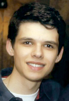 Seminaristul ieşean Cătălin Acatrinei, locul I la faza judeţeană a concursului „Tinere Condeie“