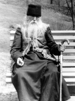 Credinţa în Dumnezeu este înnăscută în om sau este dar al lui Dumnezeu?