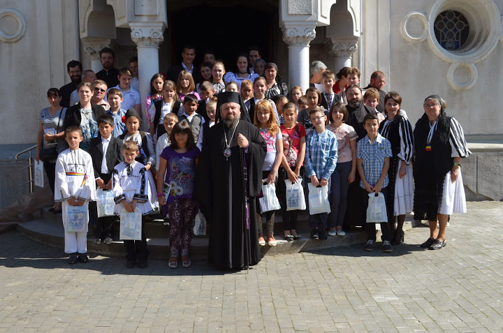 Etapa Eparhiei Devei a concursului „Sfânta Euharistie - lumina vieţii creştine”