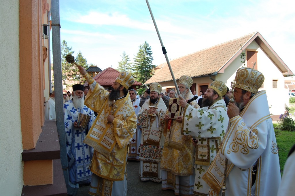 200 de ani de la zidirea bisericii din Sân-Mihai (Lokve) din Serbia (GALERIE FOTO) 200 de ani de la zidirea bisericii din Sân-Mihai (Lokve) din Serbia (GALERIE FOTO)