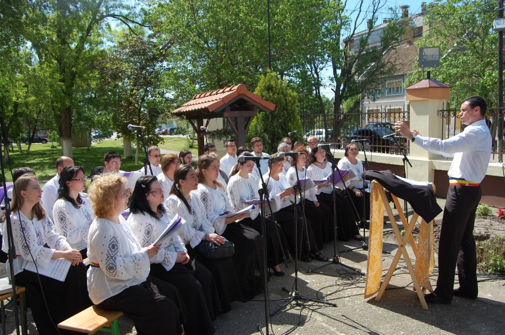 200 de ani de la zidirea bisericii din Sân-Mihai (Lokve) din Serbia (GALERIE FOTO) 200 de ani de la zidirea bisericii din Sân-Mihai (Lokve) din Serbia (GALERIE FOTO)