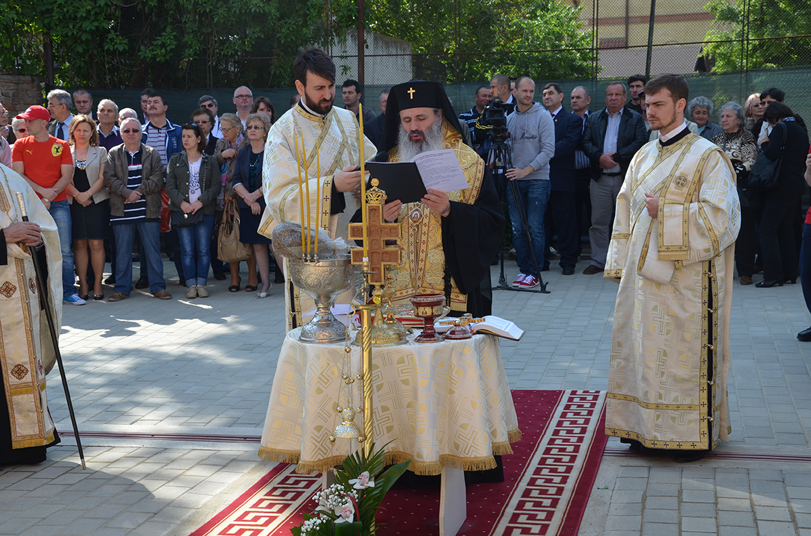 Primul centru de zi pentru persoane cu deficienţe de auz şi vorbire din regiunea Moldovei