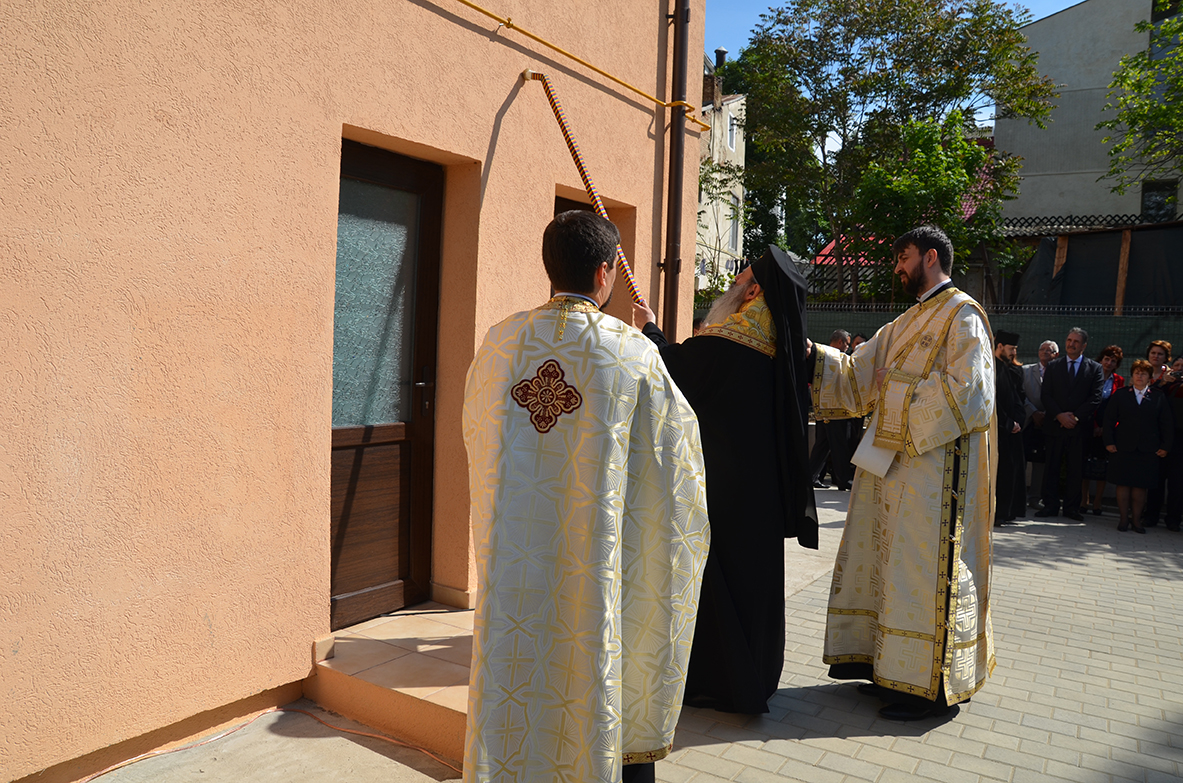 Primul centru de zi pentru persoane cu deficienţe de auz şi vorbire din regiunea Moldovei