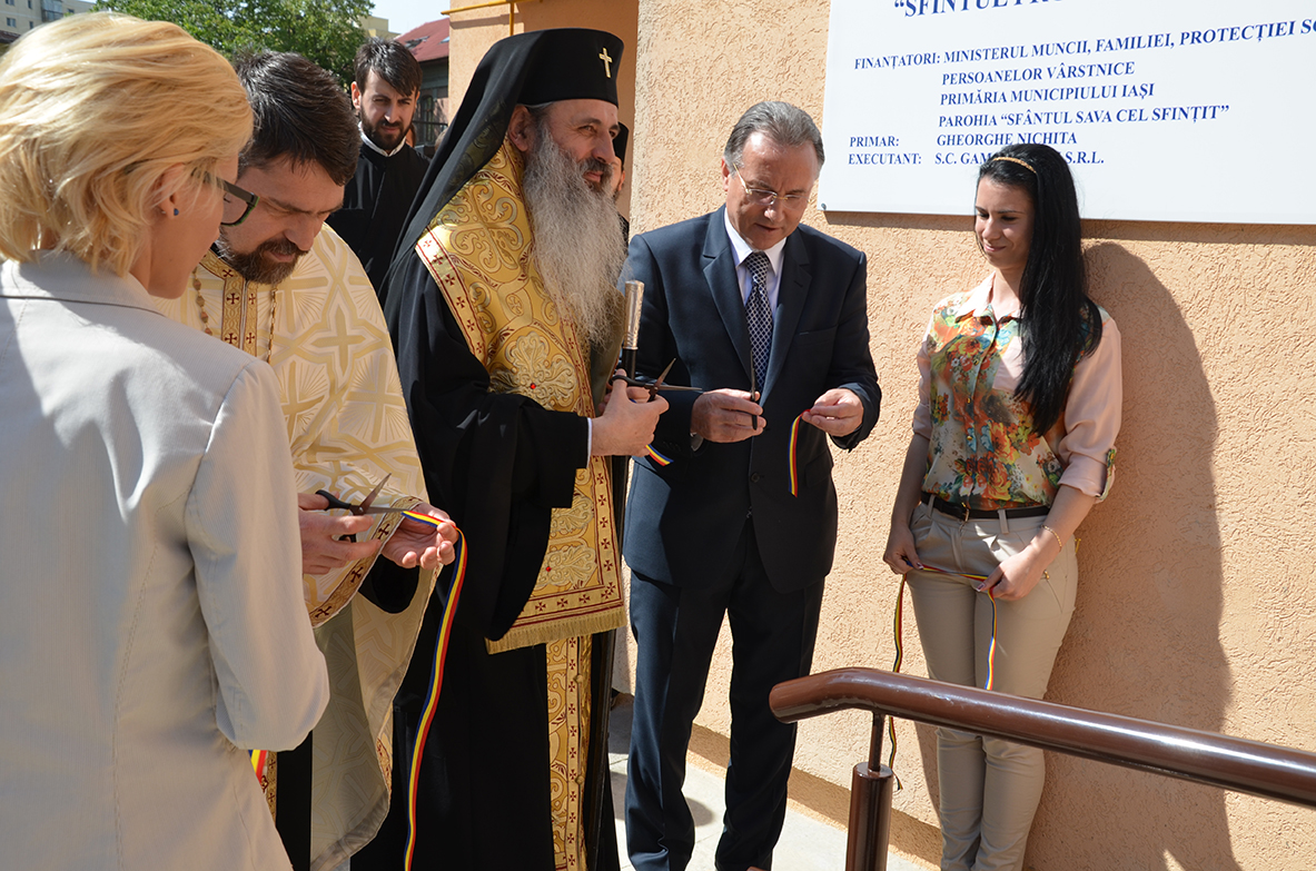 Primul centru de zi pentru persoane cu deficienţe de auz şi vorbire din regiunea Moldovei