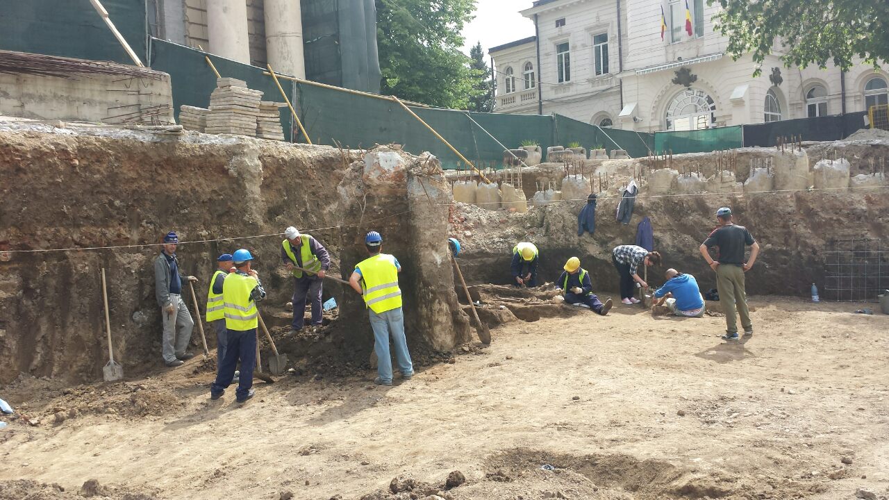 Vestigii arheologice din secolele XV-XVII descoperite în curtea Catedralei mitropolitane din Iaşi