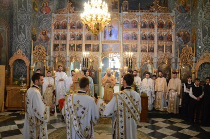 Seminarul Teologic „Teoctist Patriarhul” din Giurgiu şi-a sărbătorit ocrotitorul