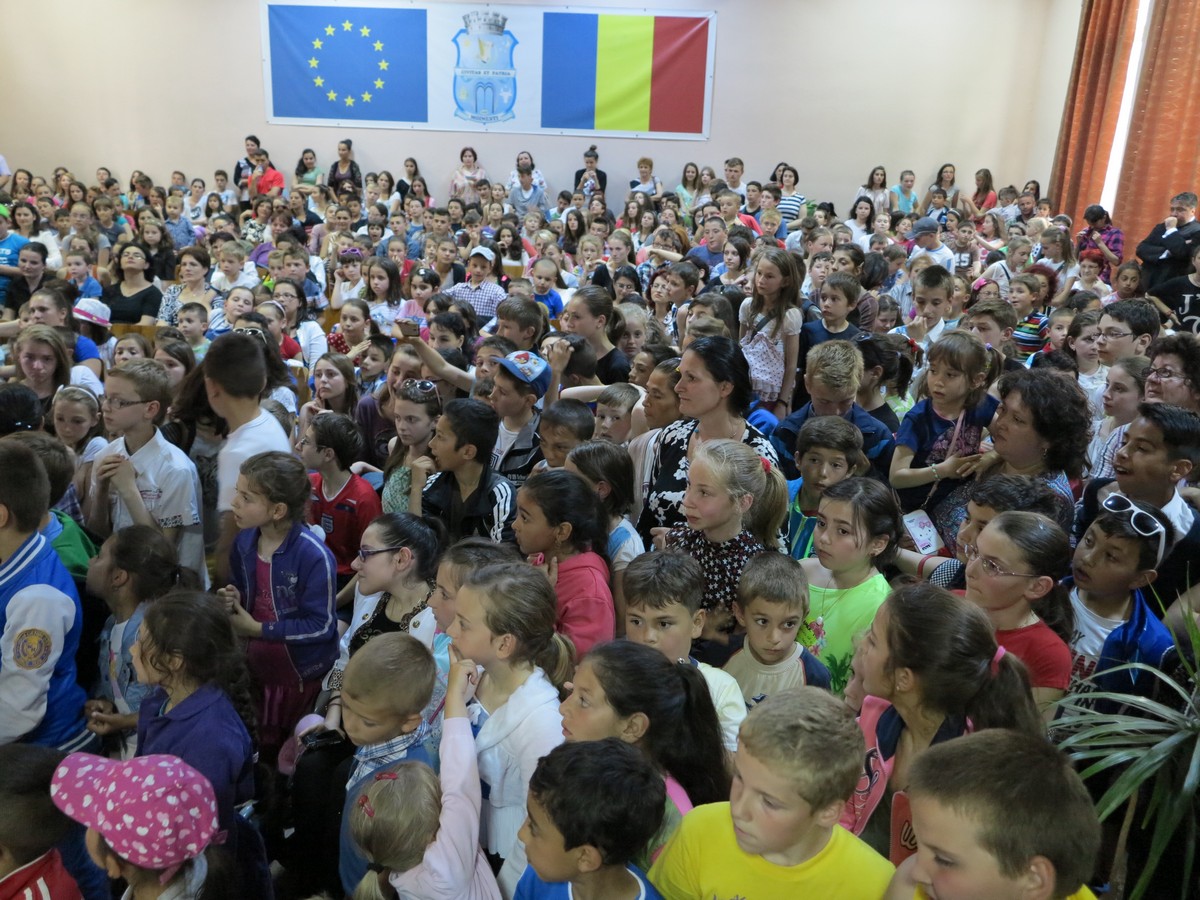 „Cuvânt şi culoare din suflet de copil“ şi-a premiat câştigătorii