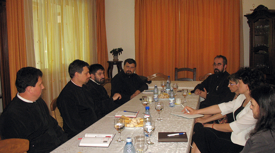 Colaborarea eficientă între preoţi şi profesorii de religie, dezbătută la Iaşi Colaborarea eficientă între preoţi şi profesorii de religie, dezbătută la Iaşi