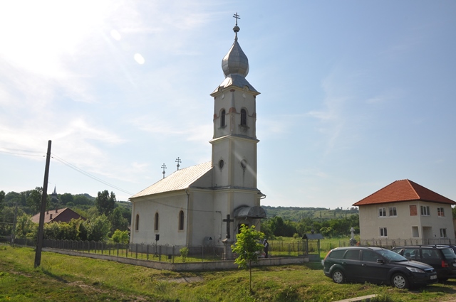 Liturghie arhierească la Parohia Gârceiu