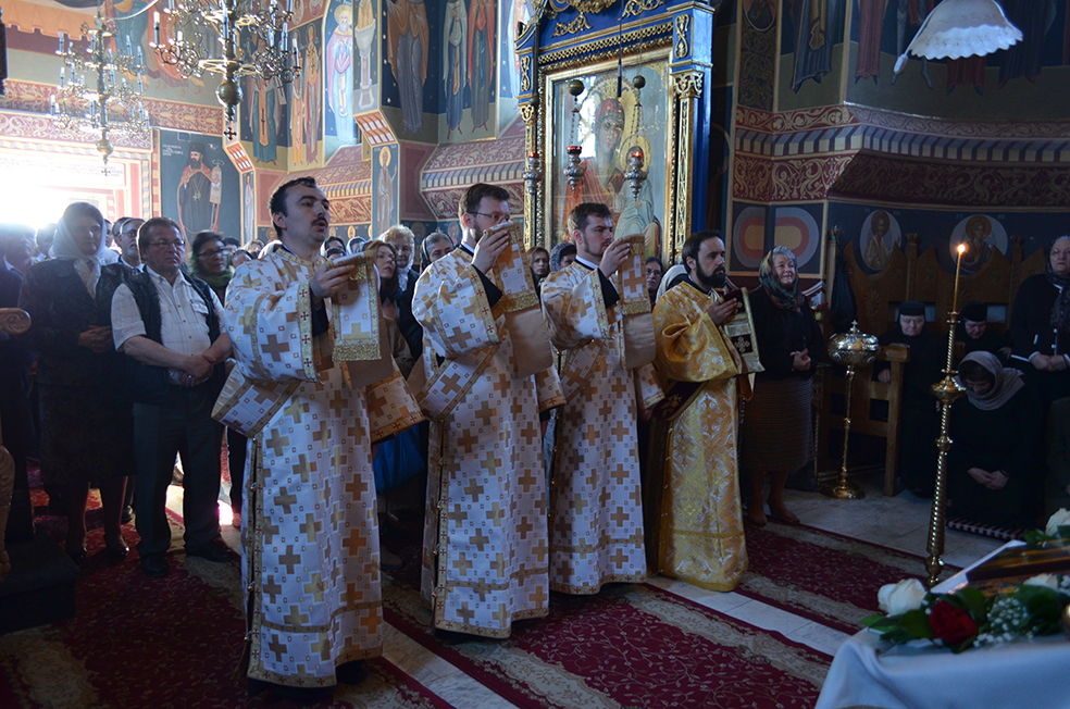 Priveghere arhierească la hramul Mănăstirii Vlădiceni