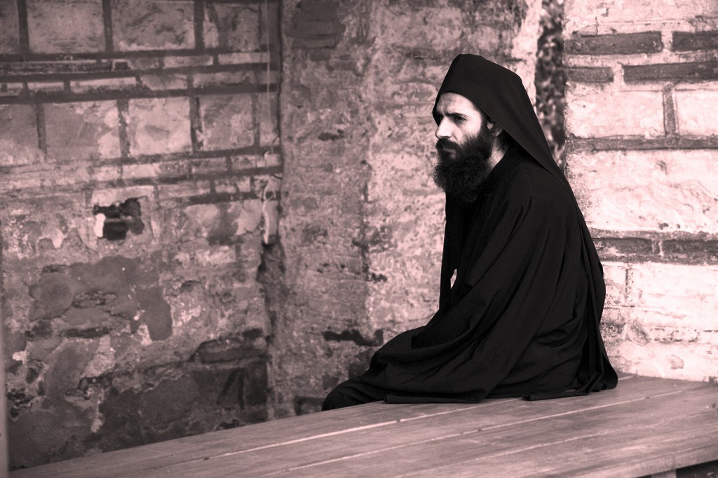 Nu te fă judecătorul altuia!