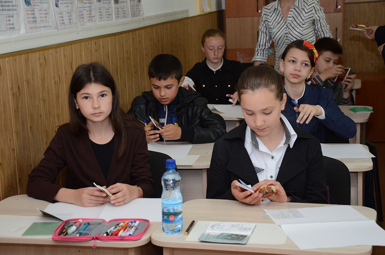 217 elevi participanţi la etapa judeţeană a Olimpiadei  de religie pentru clasele a IV-a, a V-a şi a VI-a