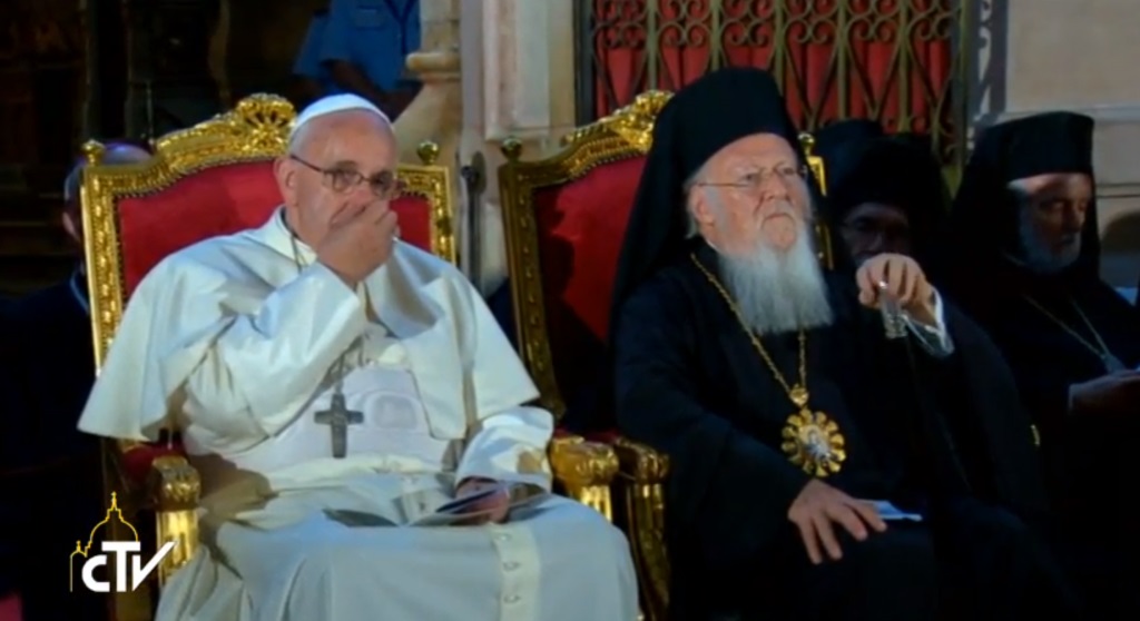 Patriarhul Ecumenic și Papa Francis în biserica Sfântului Mormânt
