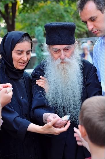 Până unde trebuie să jertfim din iubirea noastră pentru iubirea aproapelui?