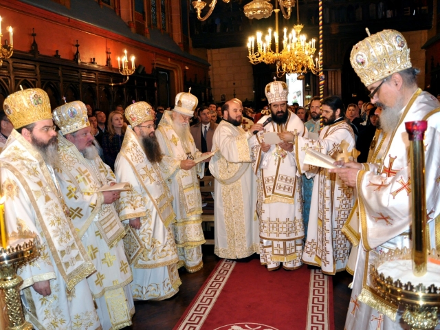 Catedrala Mitropolitană din Paris a fost resfinţită