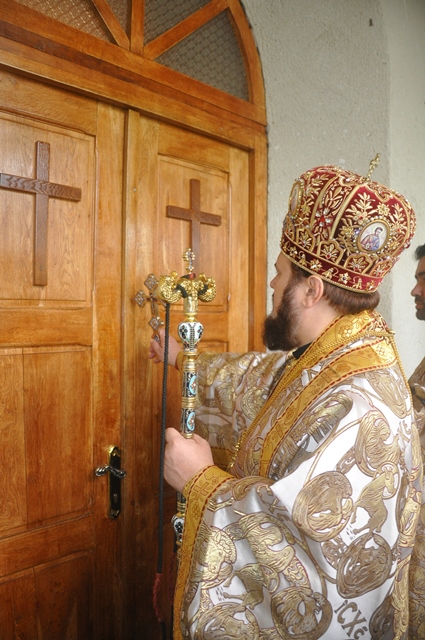 Resfinţirea bisericii din parohia Cernuc