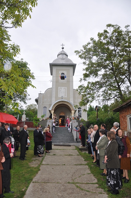 Resfinţirea bisericii din parohia Cernuc