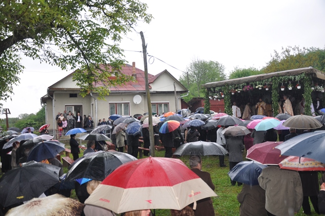 Resfinţirea bisericii din parohia Cernuc