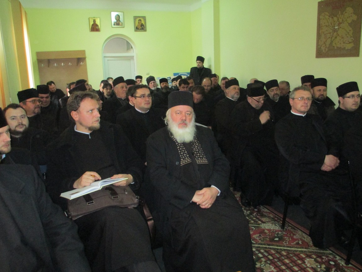 Întrunire preoţească la Roznov