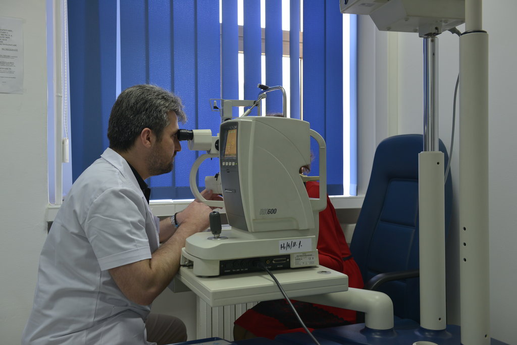 Campania umanitară „Ochii tăi sunt sănătoşi?” se prelungeşte la Spitalul „Providenţa”