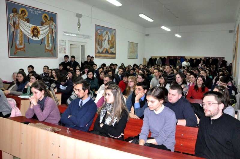 „Sfintele Taine ne întregesc bucuria de a fi creștini, încredințându-ne că Dumnezeu lucrează în viața noastră”