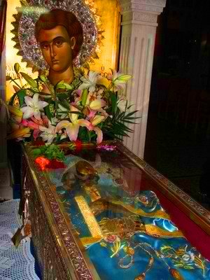 Primul trandafir în buchetul vieţii Primul trandafir în buchetul vieţii