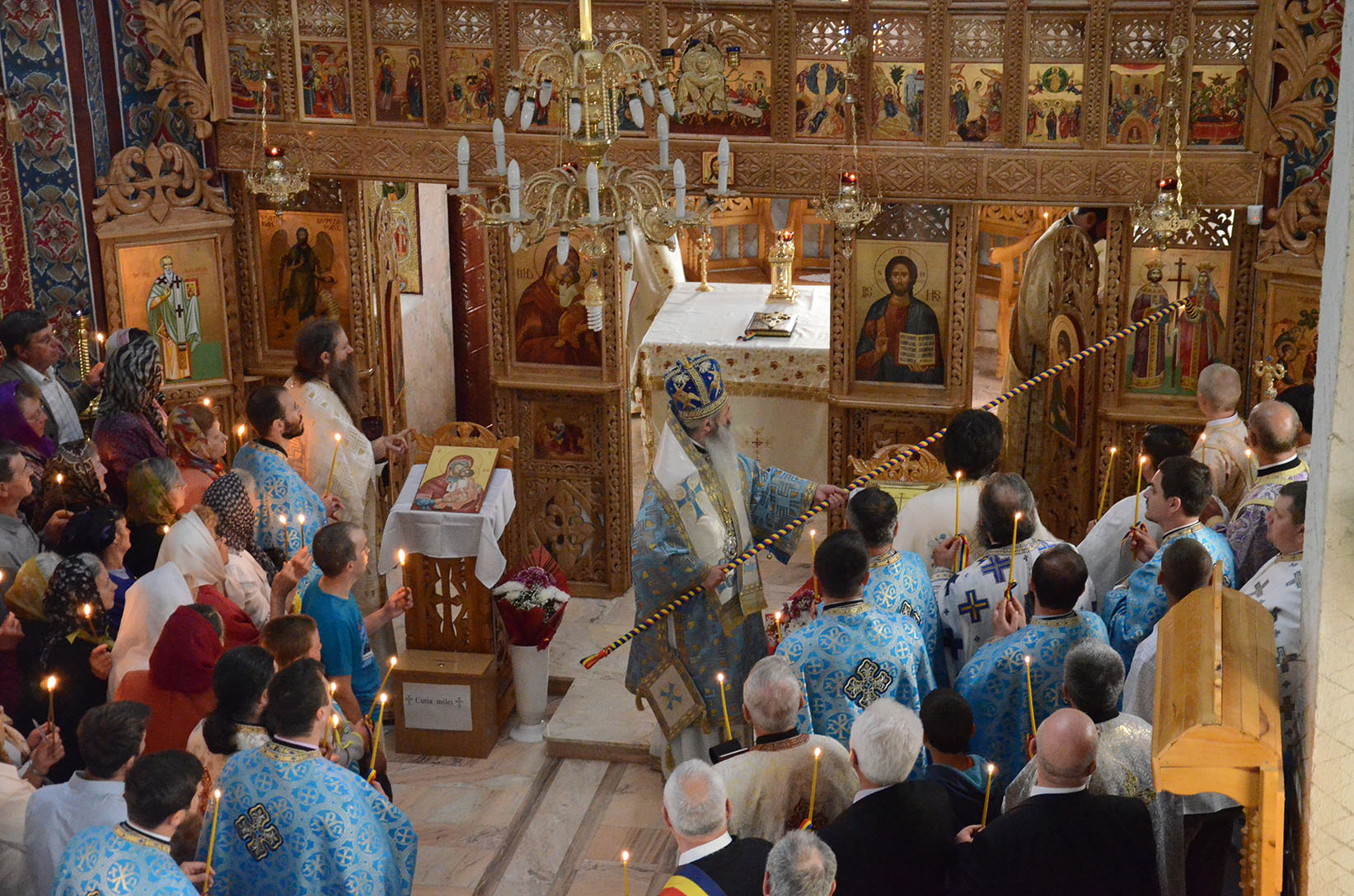 IPS Părinte Mitropolit Teofan a sfinţit Biserica „Sfinţii Împăraţi Constantin şi Elena“ din Frenciugi