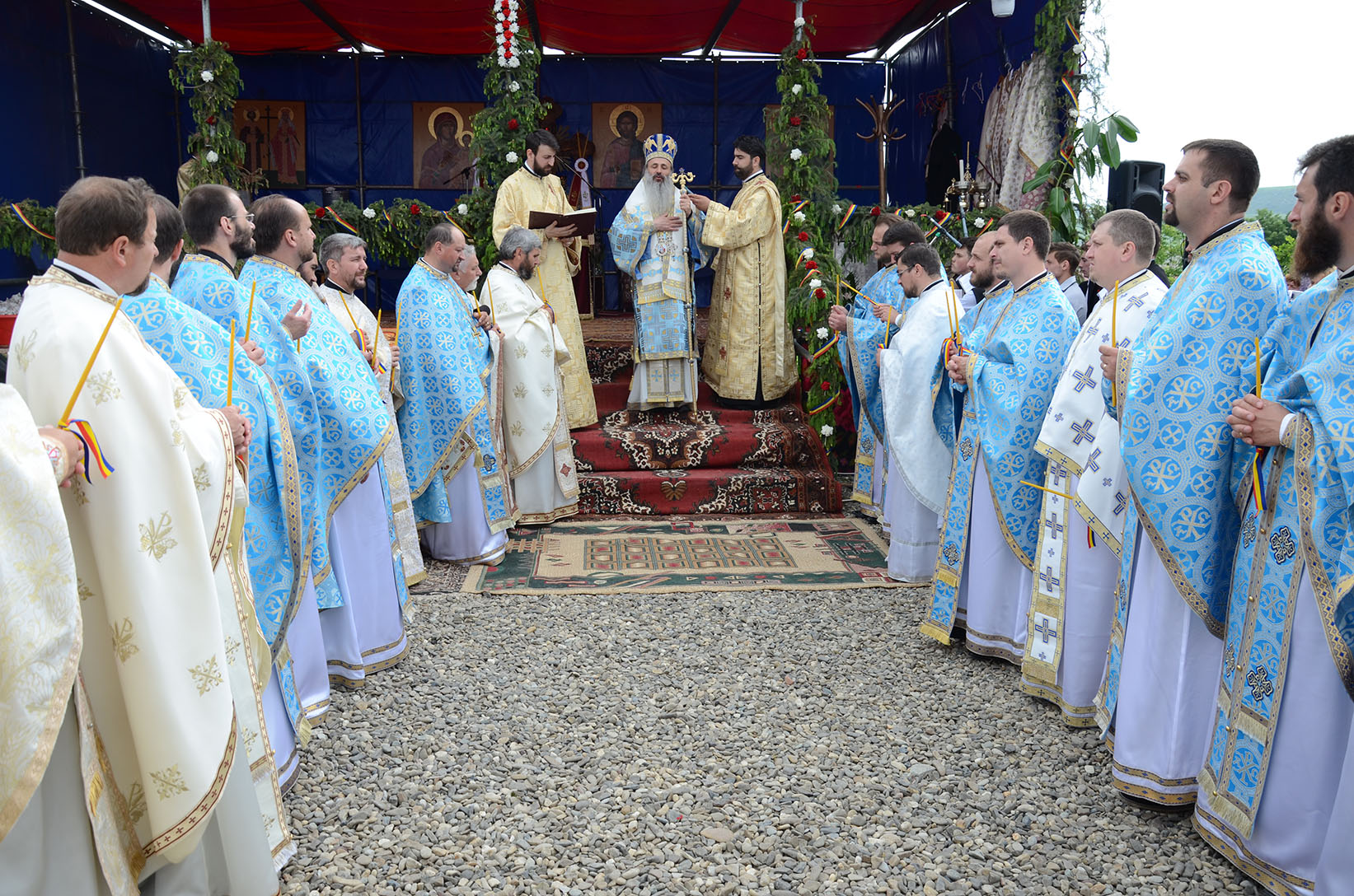 IPS Părinte Mitropolit Teofan a sfinţit Biserica „Sfinţii Împăraţi Constantin şi Elena“ din Frenciugi