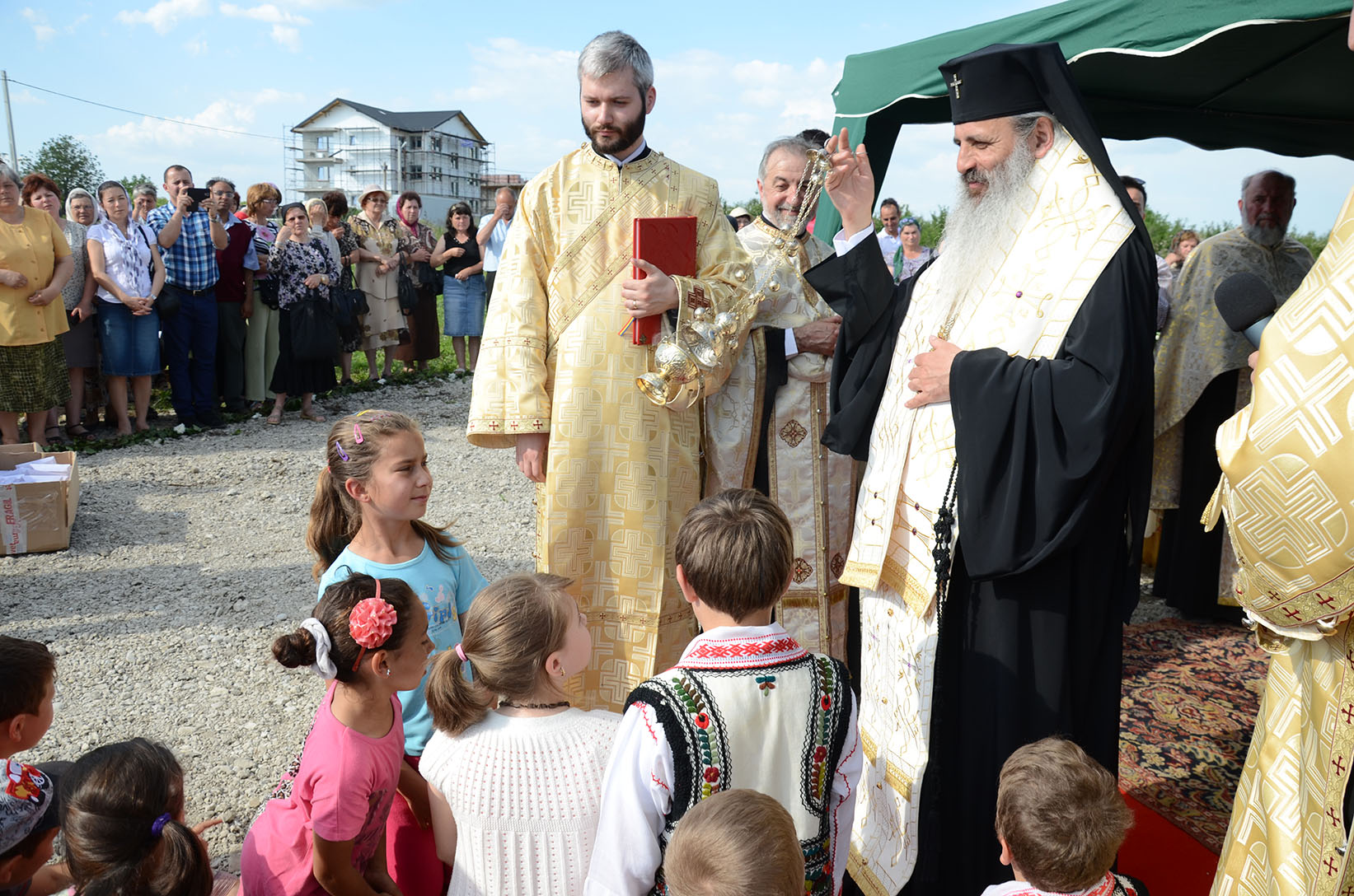 „Drumul care nu duce la biserică nu duce nicăieri“