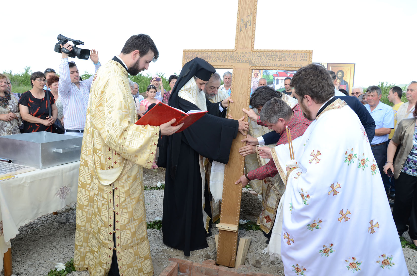 „Drumul care nu duce la biserică nu duce nicăieri“