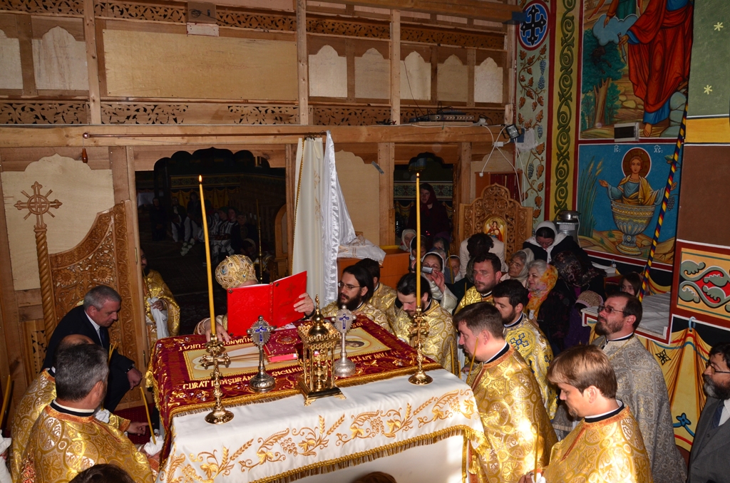 Sfinţire de biserică la Parohia Tudora 3, oficiată de IPS Teofan